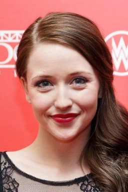 Emily Tennant headshot