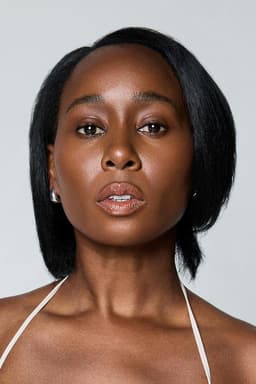 Sasha Compère headshot