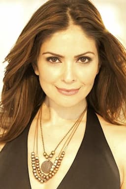 Farah White headshot