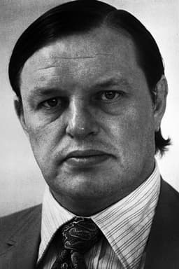Thayer David headshot