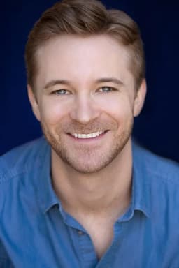 Michael Welch headshot