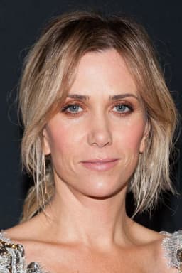 Kristen Wiig headshot