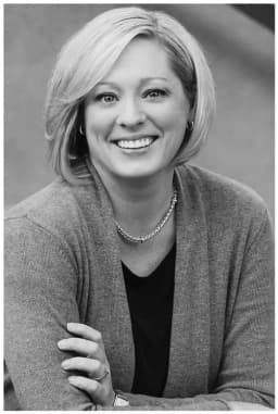Lisa Vischer headshot