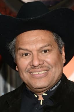 Dagoberto Gama headshot
