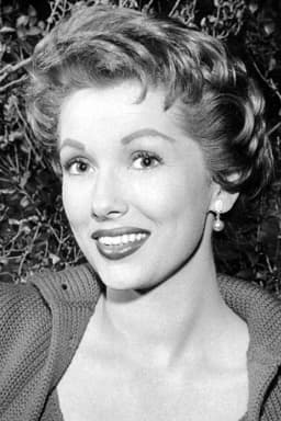 Elaine Edwards headshot