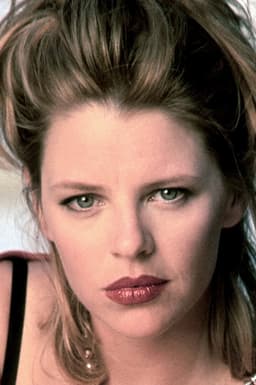 Traci Lind headshot