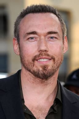 Kevin Durand headshot