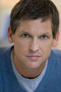 Rus Blackwell headshot