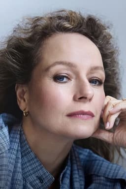 Samantha Morton headshot