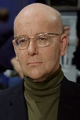 Peter Swanwick headshot