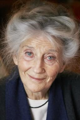 Phyllida Law headshot