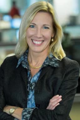 Elizabeth Williamson headshot