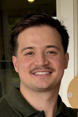 Davis Cleveland headshot