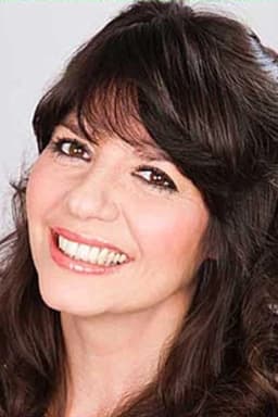 Louise English headshot