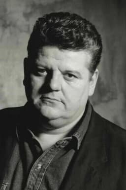 Robbie Coltrane headshot
