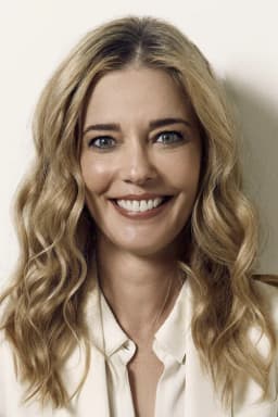 Christina Moore headshot
