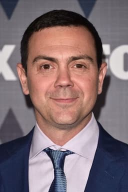 Joe Lo Truglio headshot