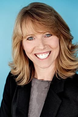 Cindy Hinds headshot