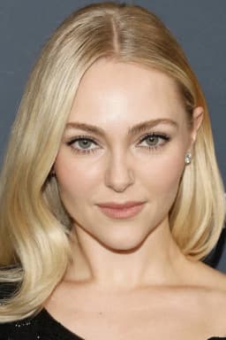 AnnaSophia Robb headshot