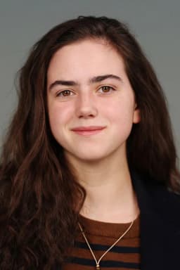 Abby Ryder Fortson headshot