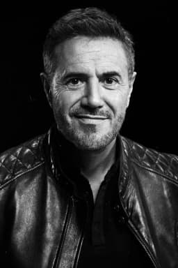 José Garcia headshot