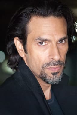 Eddie Velez headshot