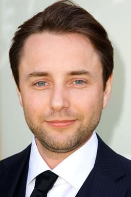 Vincent Kartheiser headshot