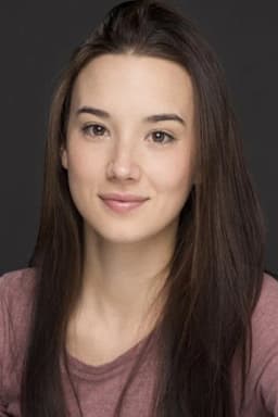 Aria Bedmar headshot