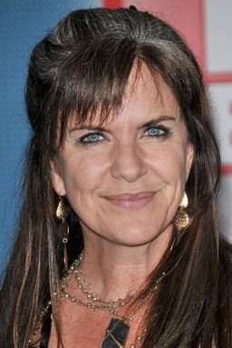 Jennifer Hale headshot