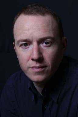 Robin Laing headshot