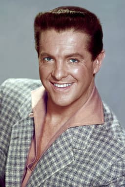 Robert Cummings headshot