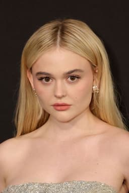 Emily Alyn Lind headshot