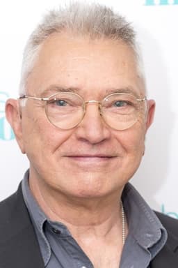 Martin Shaw headshot