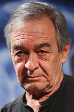 Fernando Becerril headshot