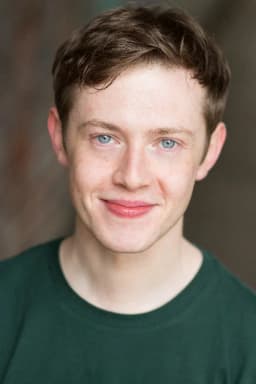 Lewis Mackinnon headshot