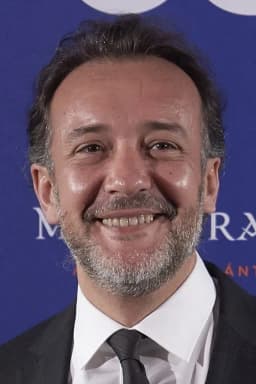 José Luis García Pérez headshot