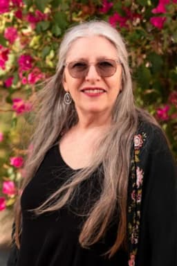 Julie Bernstein headshot