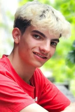 Emilio Vodanovich headshot