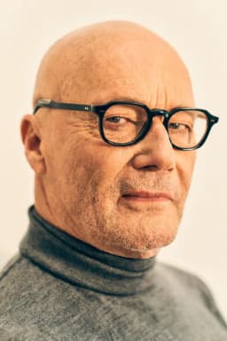 Creed Bratton headshot