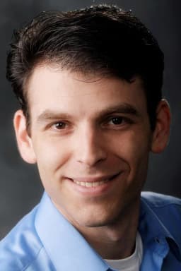 Josh Horowitz headshot