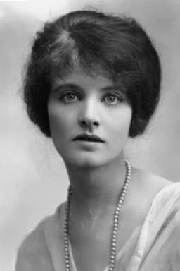 Betty Linley headshot