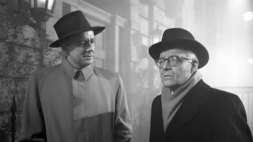 23 Paces to Baker Street's Backdrop Image