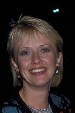 Susan Sennett headshot