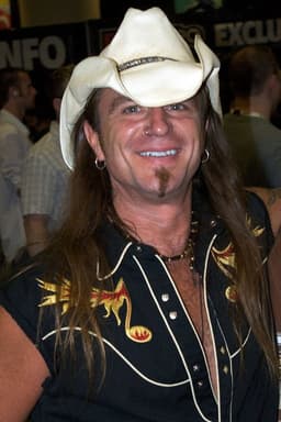 Scott McNeil headshot