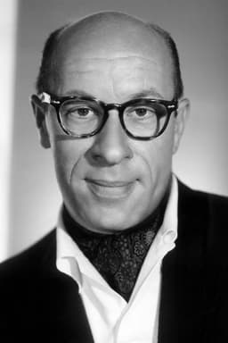 Richard Deacon headshot