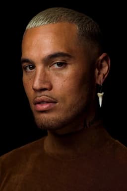 Stan Walker headshot