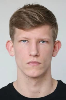 Connor Newall headshot
