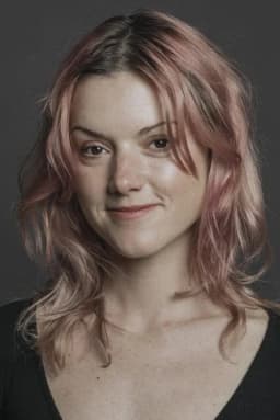 Mima Riera headshot
