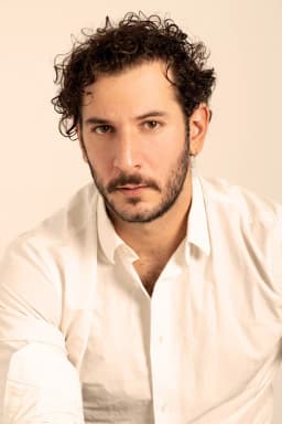 Carlos Troya headshot