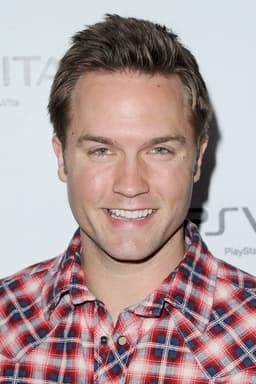 Scott Porter headshot